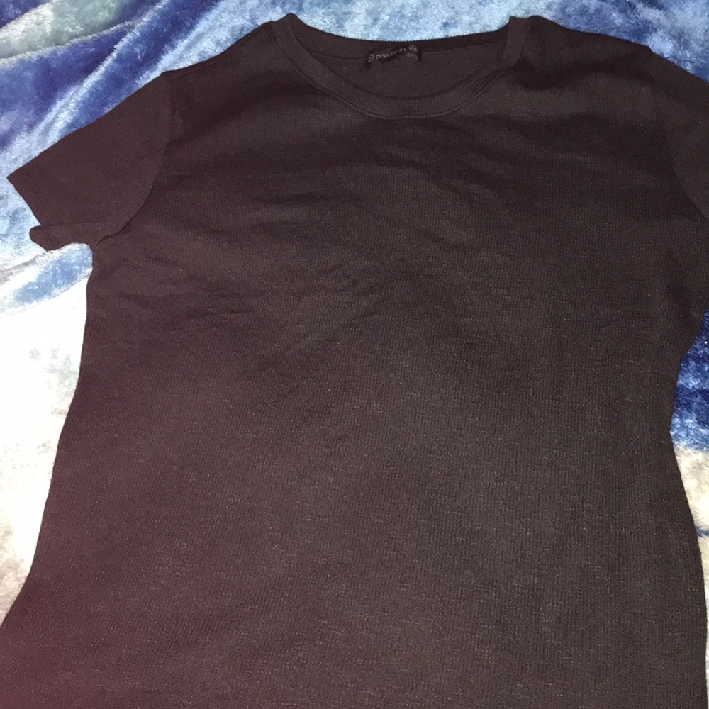 black lined tee